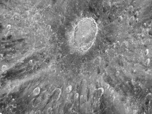 کشف ۲۸۰ حفره جدید بر سطح ماه