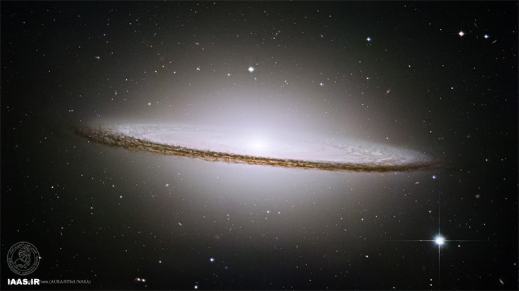 کهکشان کلاه مکزیکی از دید هابل