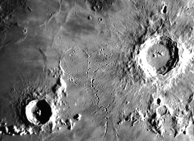 دهانه‌های ماه حاوی بقایای سیارک‌ها هستند+تصویر