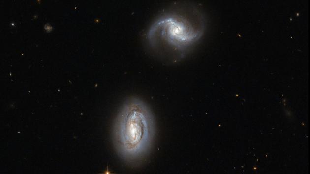 تصویر «هابل» از کهکشان‌های دوقلو