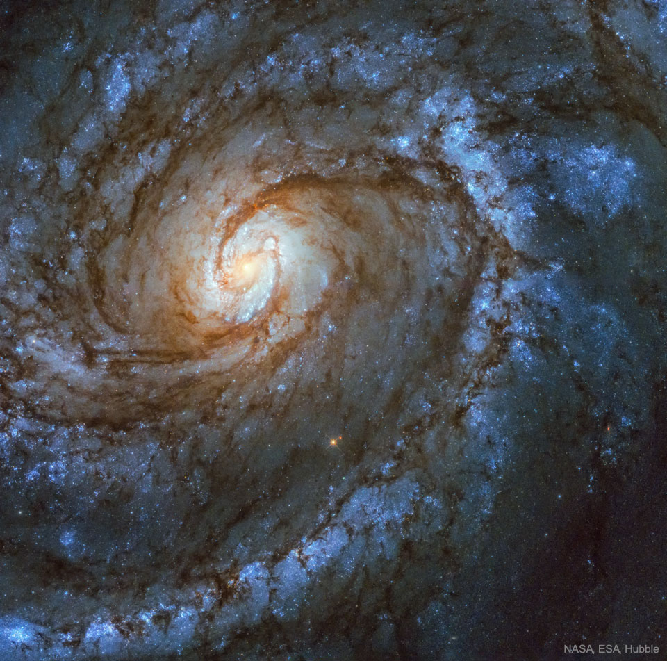 M100: یک کهکشان مارپیچی با طراحی بزرگ