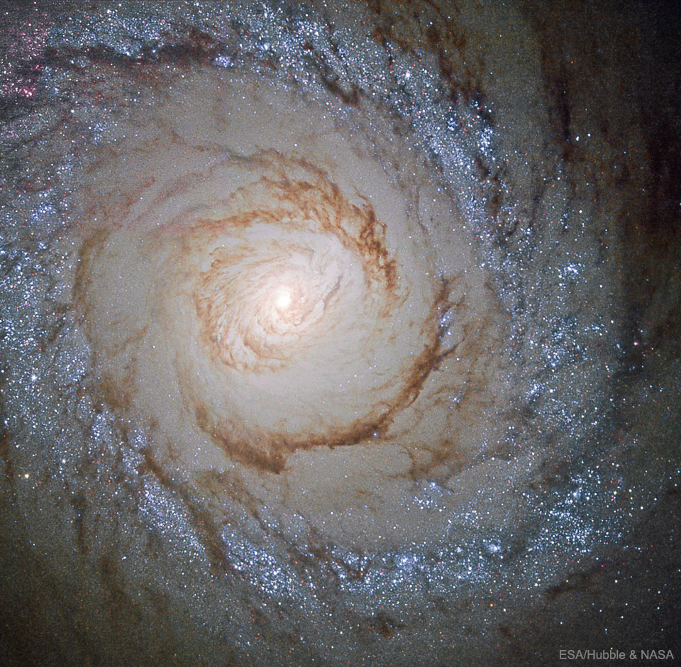 کهکشان ستارگان m94 از هابل