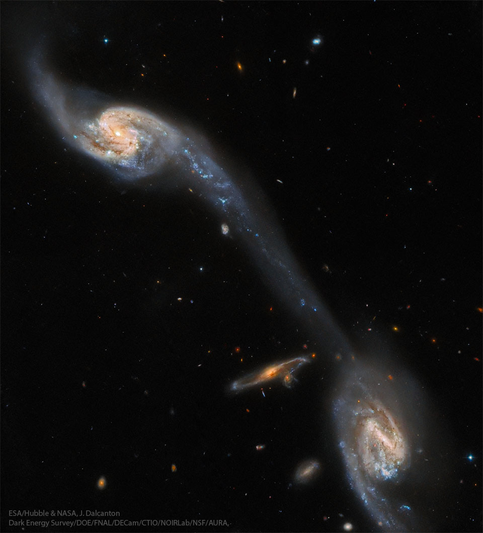 کهکشان ها: سه گانه وحشی از هابل