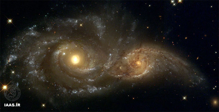 برخورد دو کهکشان مارپیچی