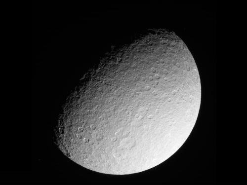تصاویر «کاسینی» از قمر «رئا» زحل