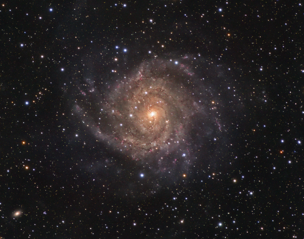 IC 342: کهکشان پنهان در صورت فلکی زرافه