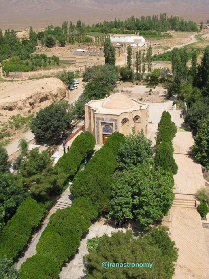 آرامگاه شیخ ابوالحسن خرقانی در حومه شاهرود، یکی از جاذبه های مورد بازدید در گشت رصدی 26 اَمرداد 1402 انجمن