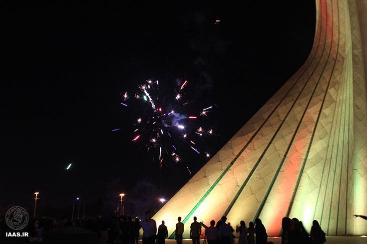 آتش بازی بعد از پایان برنامه به مناسبت روز ملی نجوم